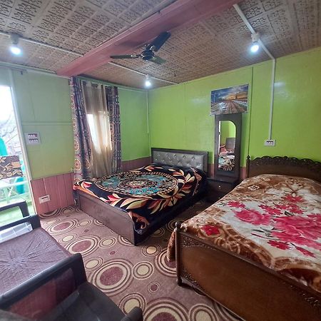 Lakeside Homestay Srinagar Εξωτερικό φωτογραφία