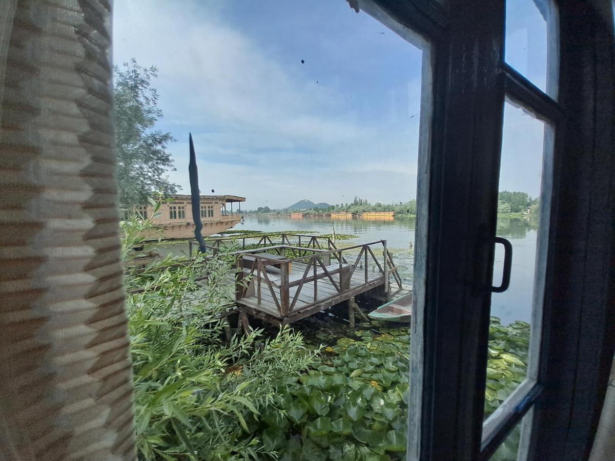 Lakeside Homestay Srinagar Εξωτερικό φωτογραφία