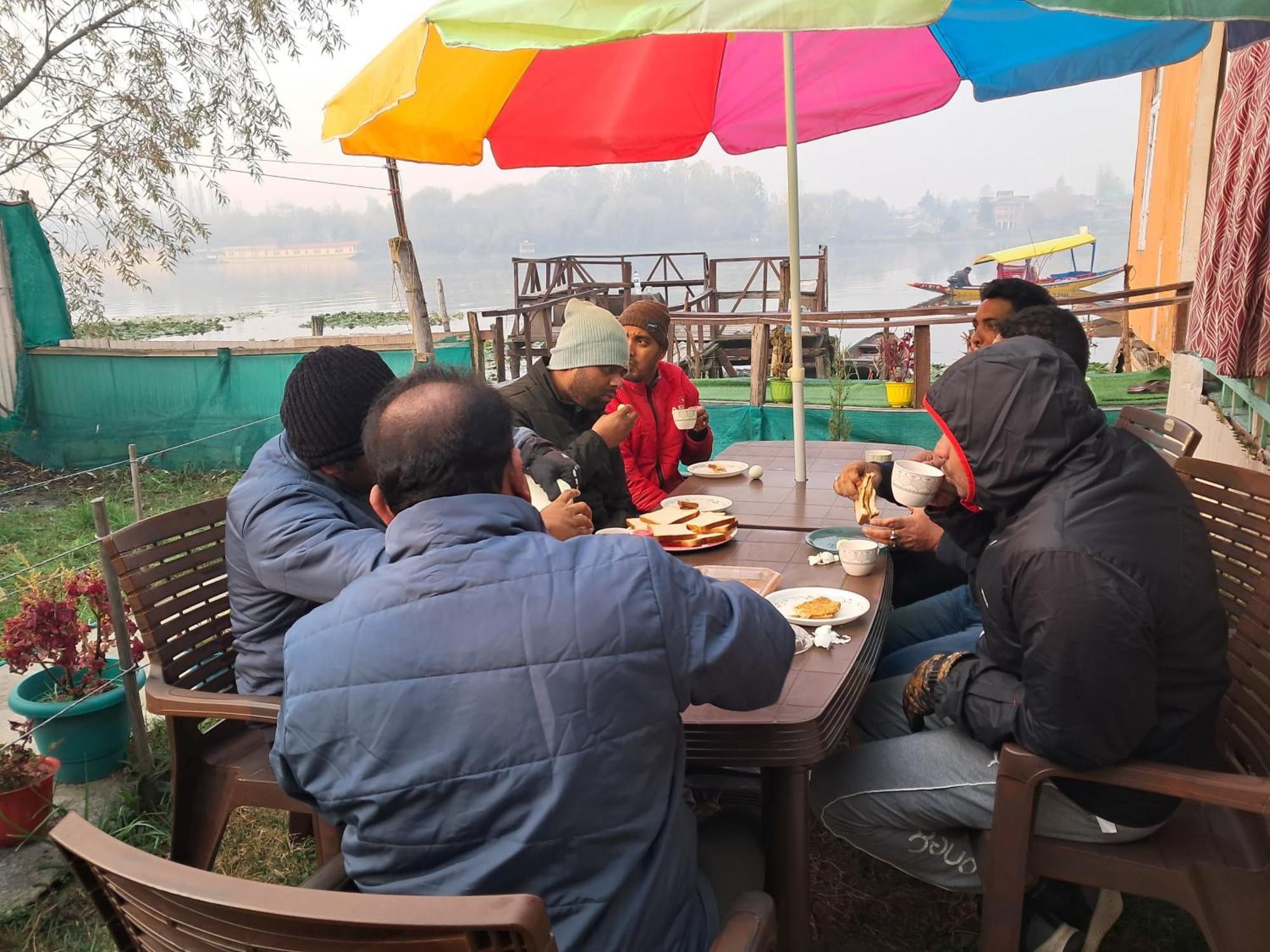 Lakeside Homestay Srinagar Εξωτερικό φωτογραφία